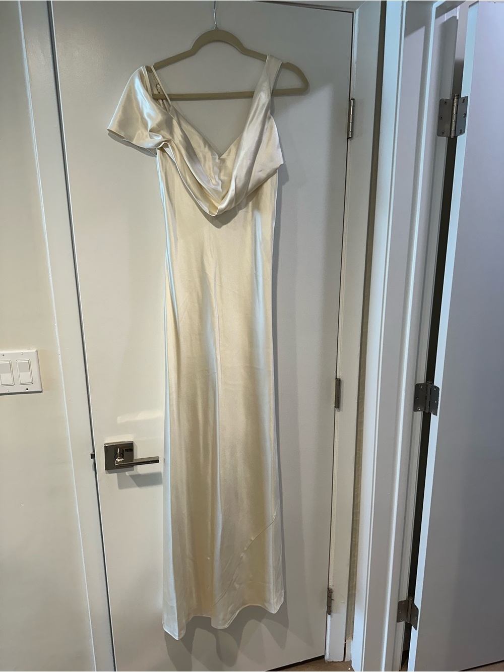Reformation Ronda Silk Dress - Picture 4 of 5